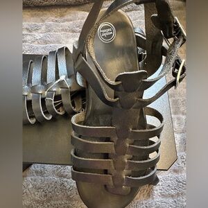 Wonder Nation Black Kids Sandals